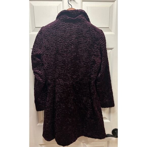 White House Black Market Plum Persion Faux Fur Coat, Size SP - Picture 5 of 7